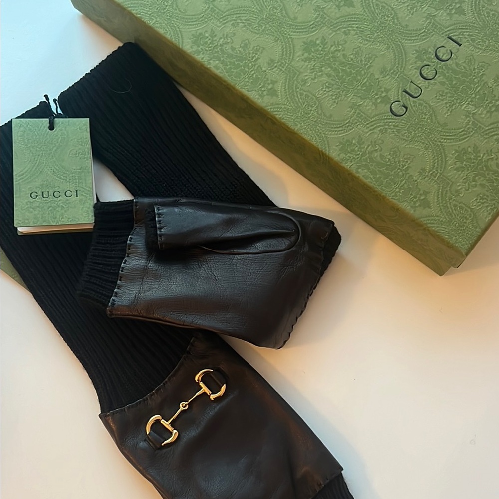 Gucci Black Leather Gloves with Gold Logo Horse-bit Accent